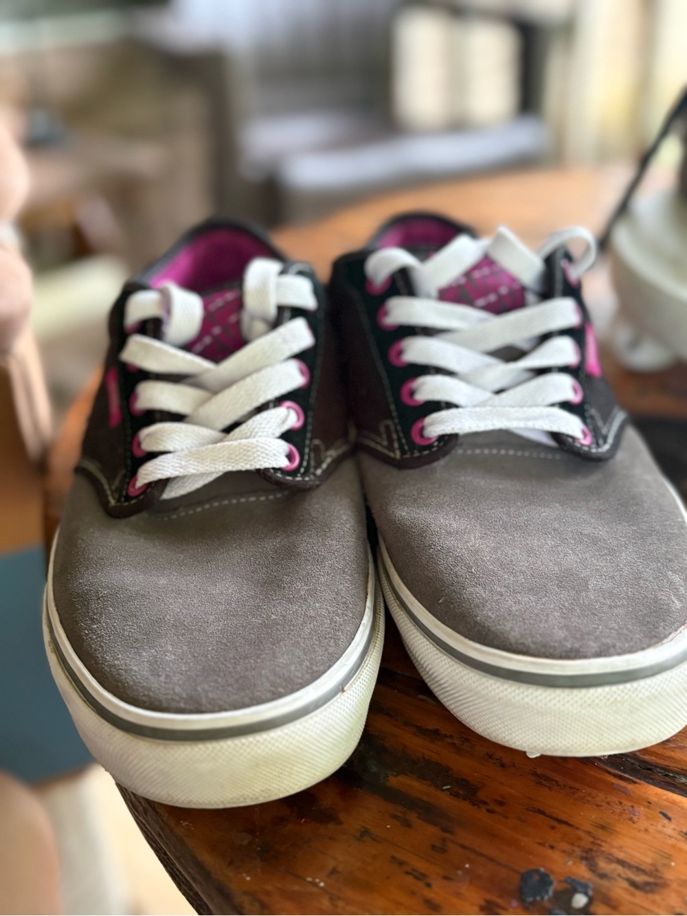 Vans - Picture 3 of 11